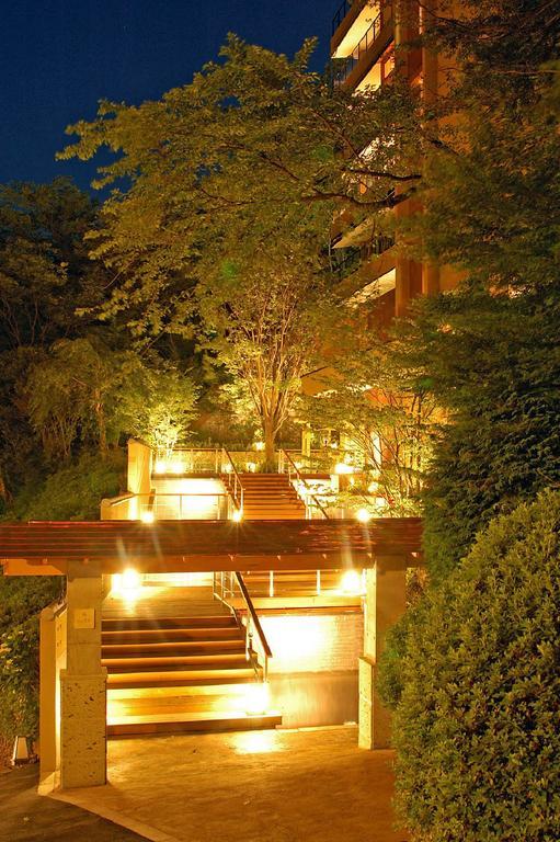 Hotel Hakone Tokinoshizuku Exterior foto The stairs at night