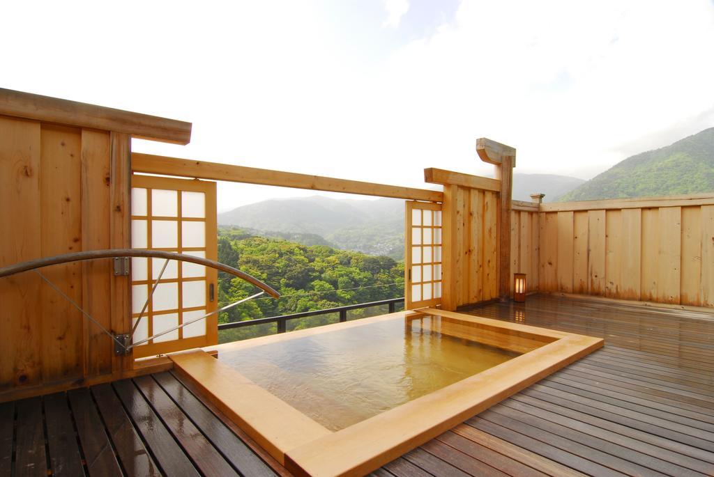 Hotel Hakone Tokinoshizuku Zimmer foto A traditional open-air onsen